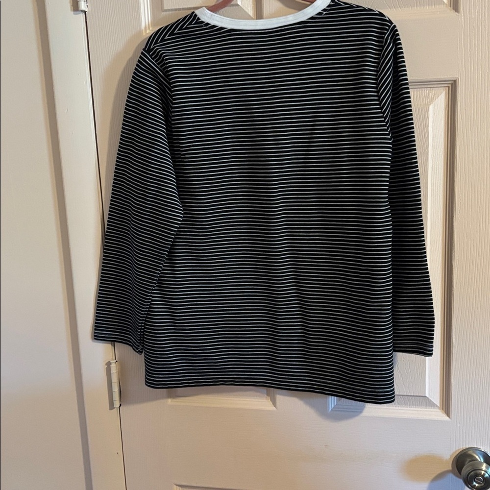 Croft & Barrow Black and White Striped V-Neck Sweater